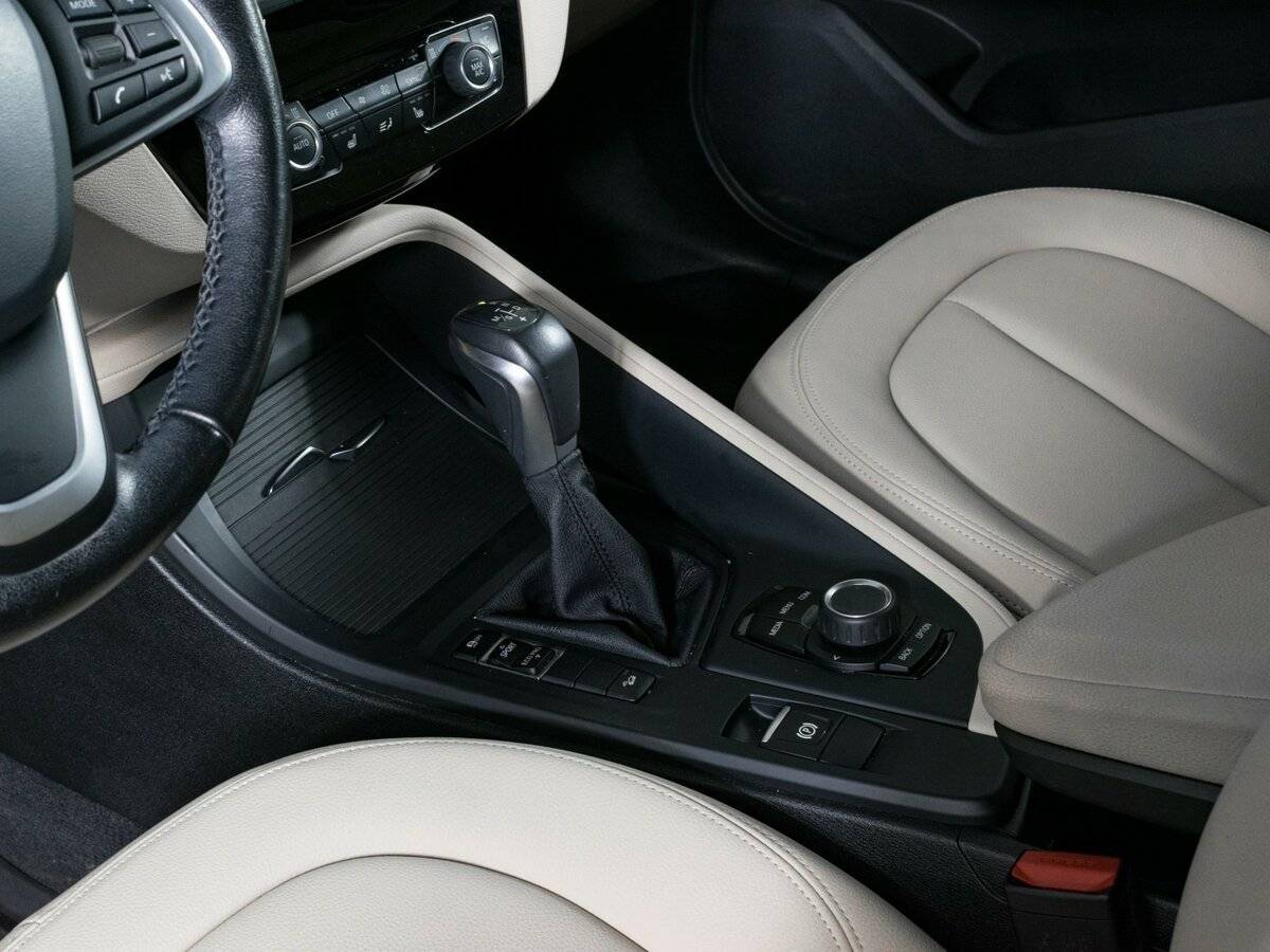 BMW X1 20i xDrive, 2017 Фото №15