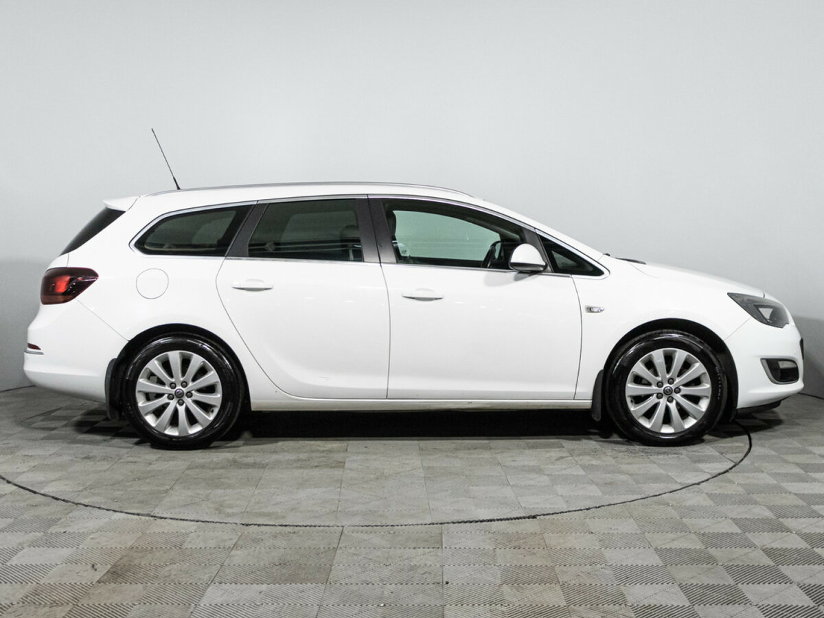 Opel Astra J Рестайлинг, 2014 Фото №4