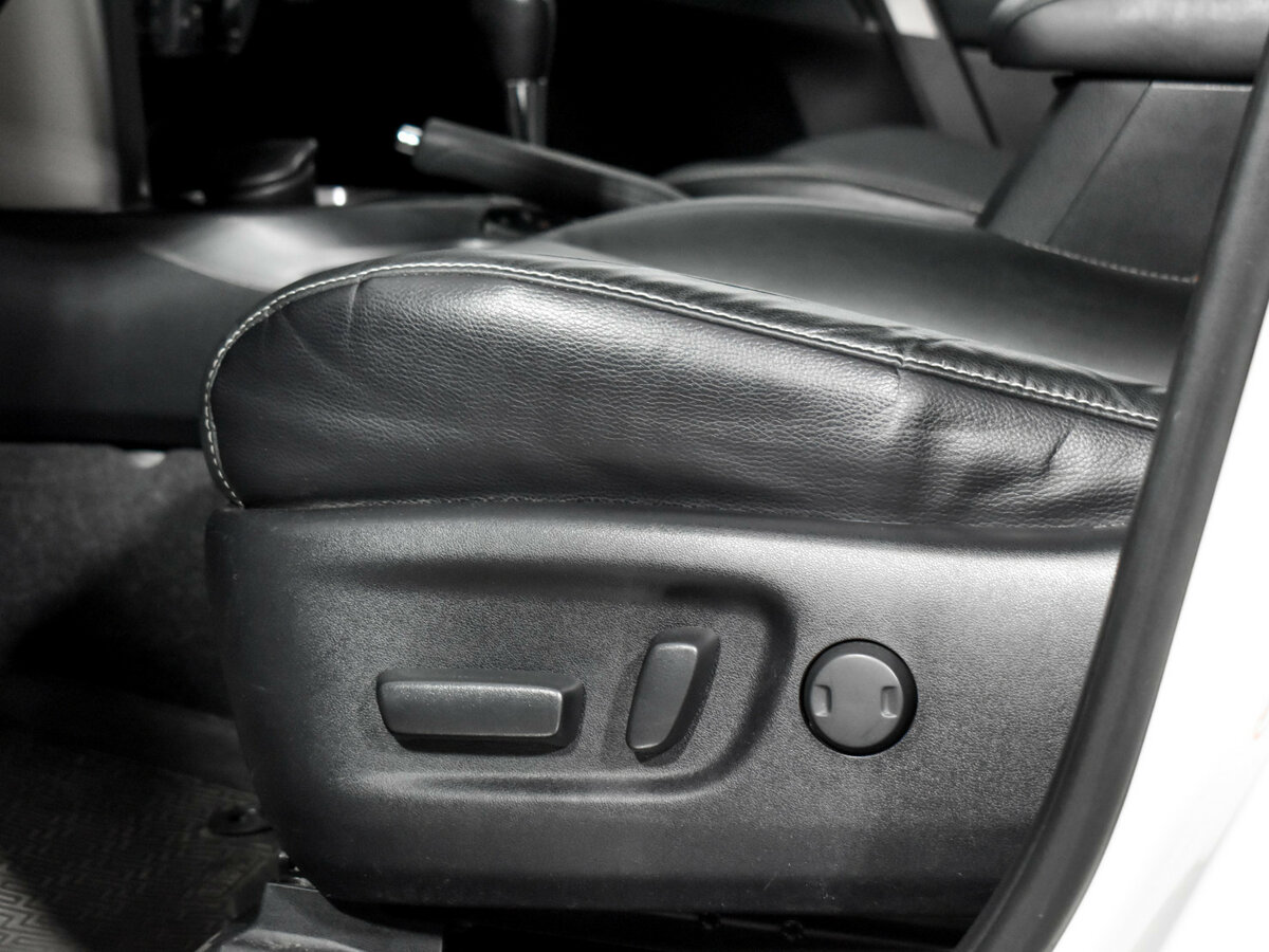 Toyota RAV4 IV (XA40) Рестайлинг, 2017 - 89 478 км. | Фото №8