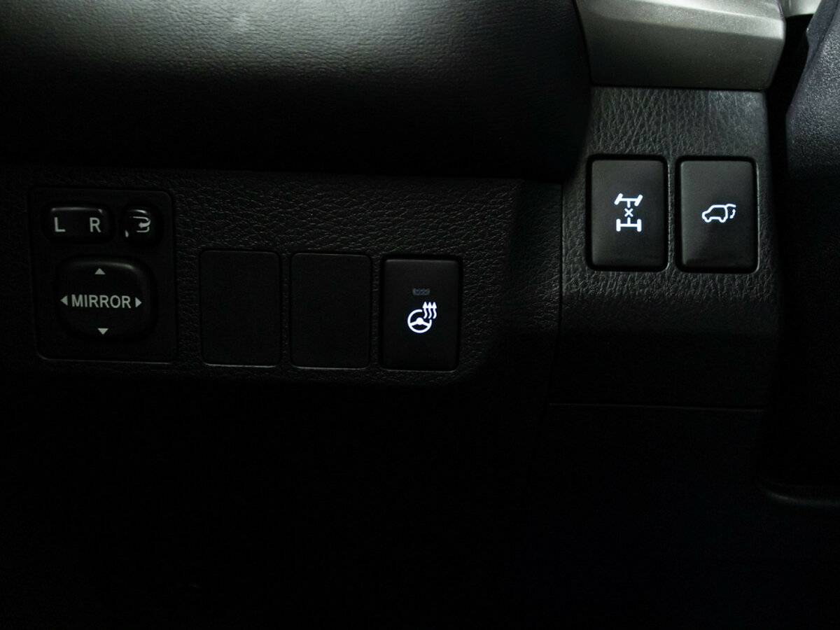 Toyota RAV4 IV (XA40) Рестайлинг, 2016 Фото №19