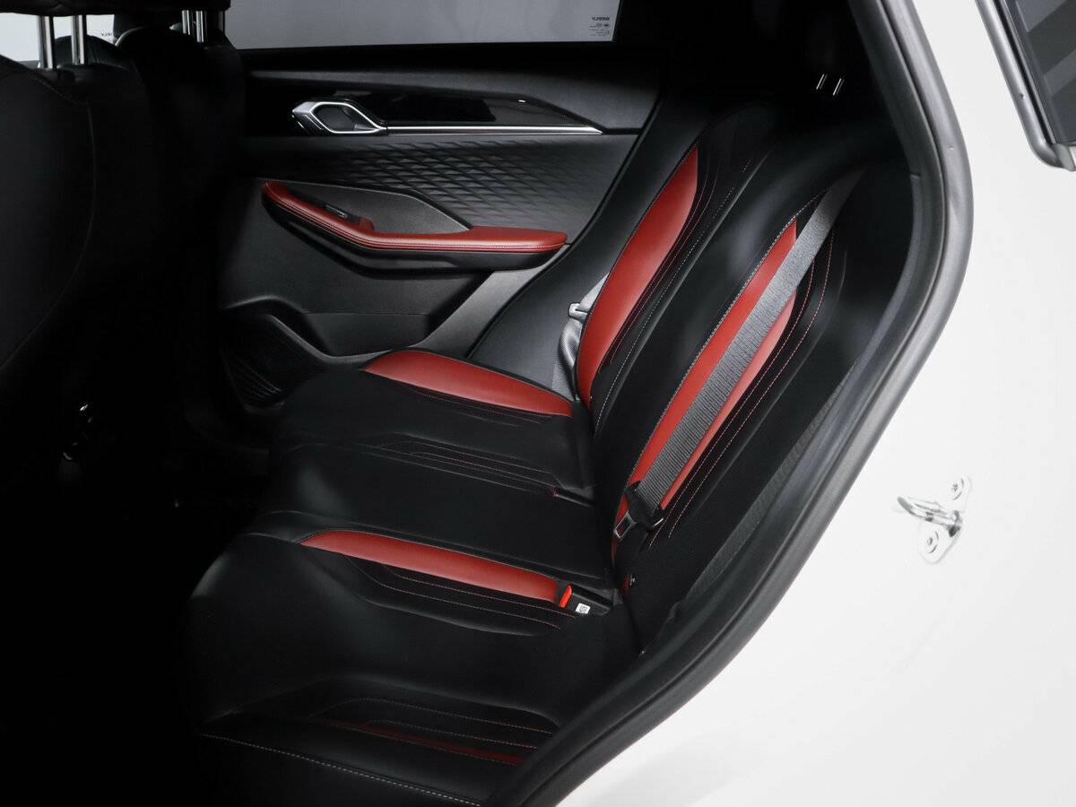 Geely Coolray I Рестайлинг, 2023 - 33 759 км. | Фото №8