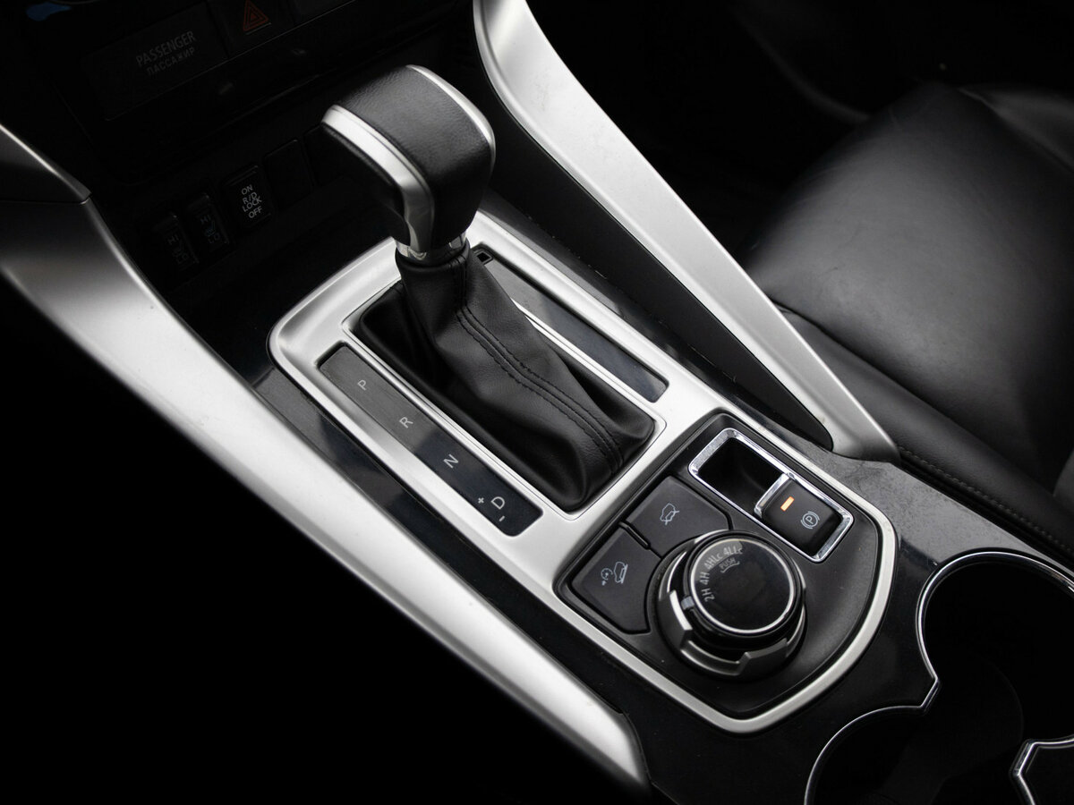 Mitsubishi Pajero Sport III, 2016 - 246 151 км. | Фото №7