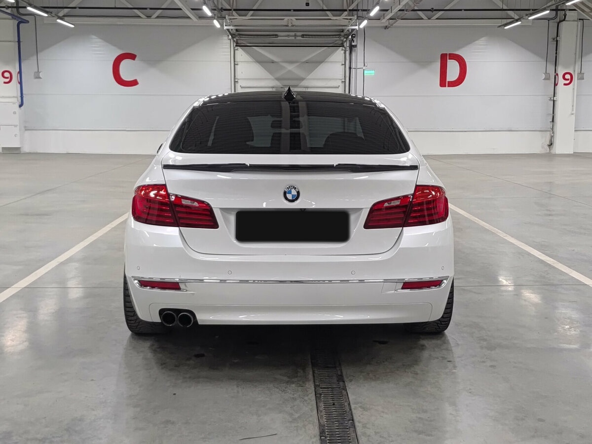 BMW 5 серии 530d xDrive VI (F10/F11/F07) Рестайлинг, 2016 Фото №6