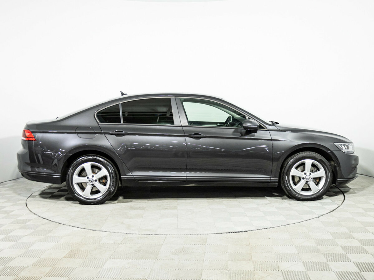 Volkswagen Passat B8 Рестайлинг, 2021 - 49 147 км. | Фото №4