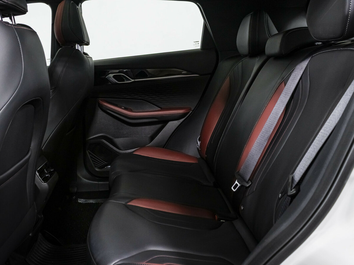 Geely Coolray I Рестайлинг, 2023 Фото №12