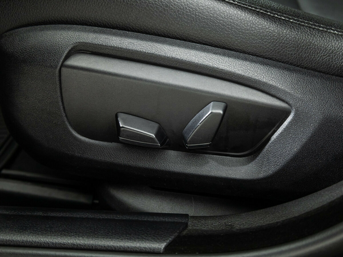 BMW 5 серии 520i VI (F10/F11/F07) Рестайлинг, 2016 Фото №18