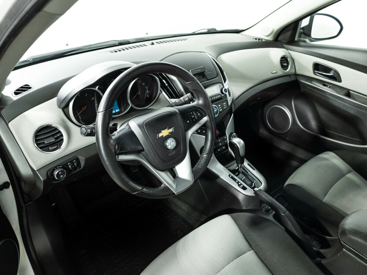 Chevrolet Cruze I Рестайлинг, 2013 Фото №11