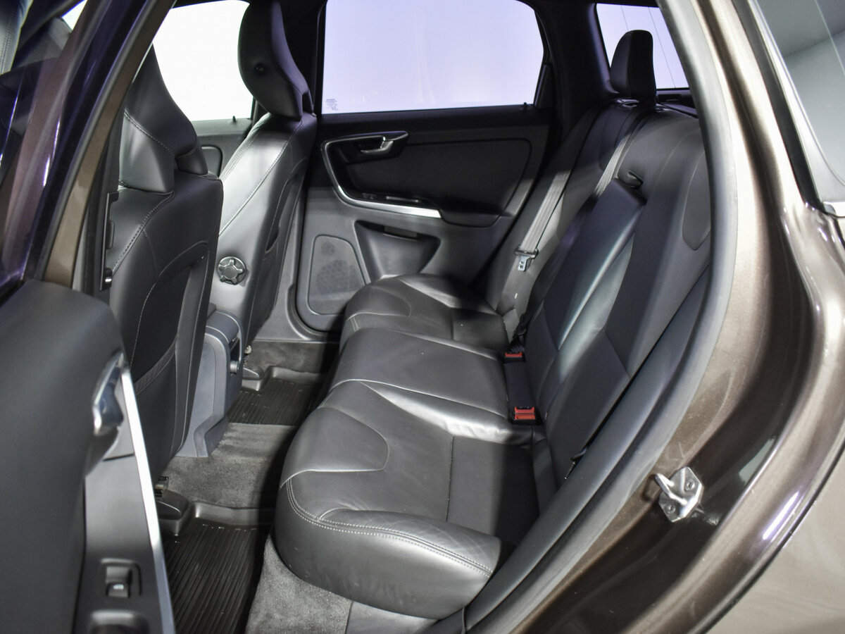 Volvo XC60 I Рестайлинг, 2014 Фото №11